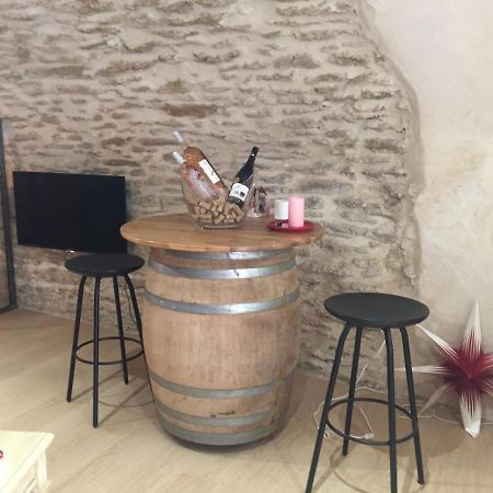 Chambre de charme avec plein d authenticité du 13 ème siècle. 40m² Châteauneuf-du-Pape Extérieur photo