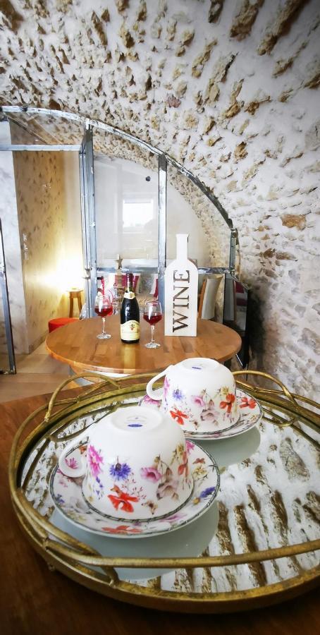 Chambre de charme avec plein d authenticité du 13 ème siècle. 40m² Châteauneuf-du-Pape Extérieur photo