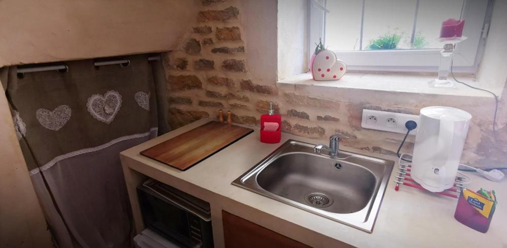 Chambre de charme avec plein d authenticité du 13 ème siècle. 40m² Châteauneuf-du-Pape Extérieur photo