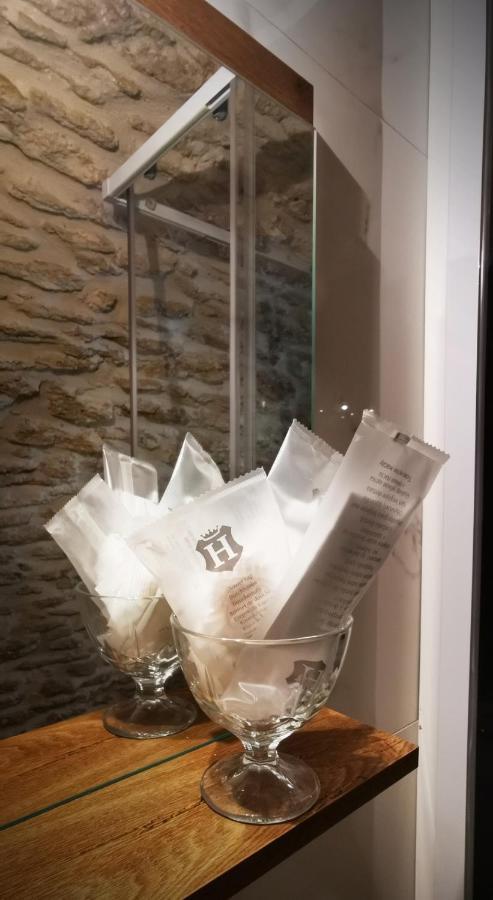 Chambre de charme avec plein d authenticité du 13 ème siècle. 40m² Châteauneuf-du-Pape Extérieur photo